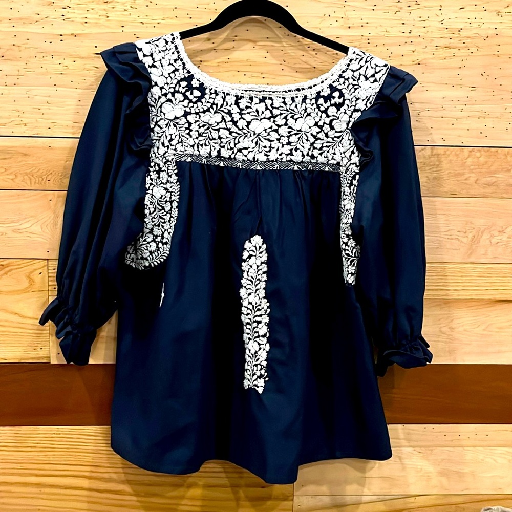 MI Golondrina Fernanda Lago Nieve Top NOT Navy Size Medium